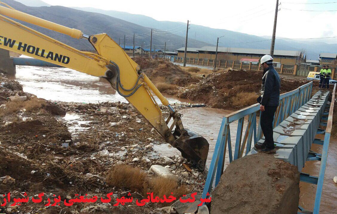ازد سازی پل به علت بارندگی شهرک صنعتی