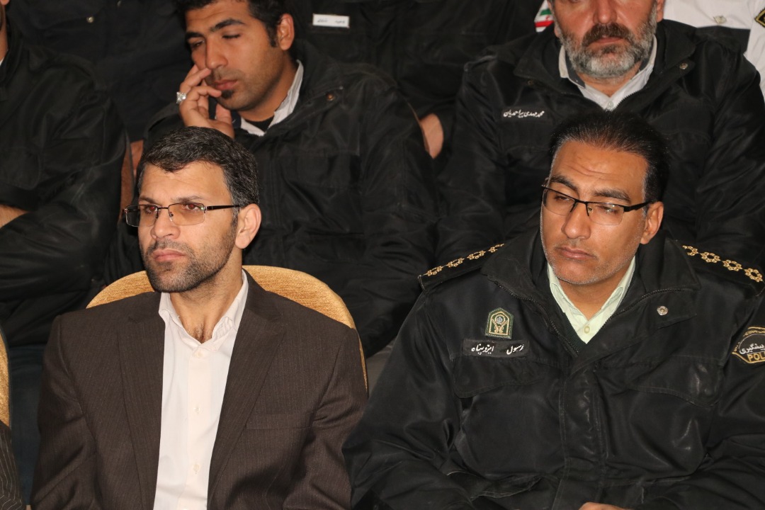 امیرحکمتی و رئیس پاسگاه