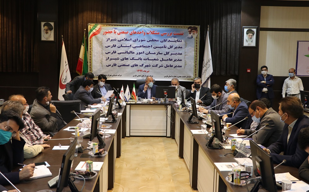 نمایندگان مجلس قول حداقل یک جلسه در ماه برای رفع مشکلات صنعتگران را دادند