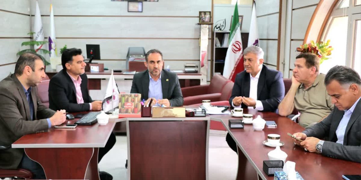 نشست سرپرست شرکت شهرکهای صنعتی فارس با اعضای جدید هیأتمدیره شهرک صنعتی بزرگ شیراز