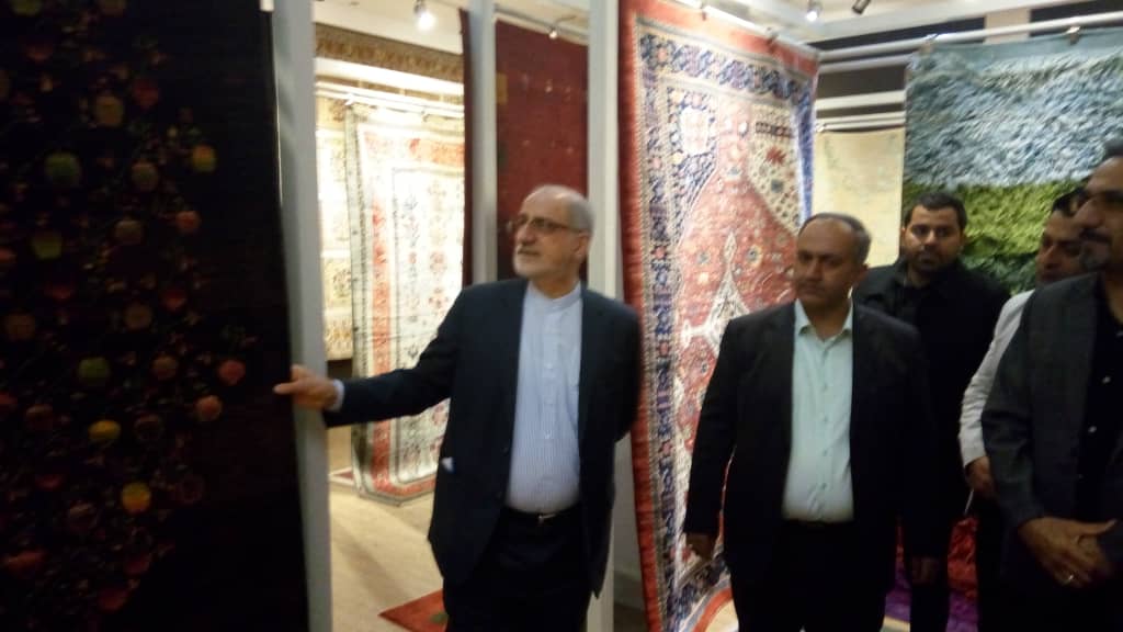 بازدید معاون اقتصادی وزیر امور خارجه از کارخانه فرش ذوالانواری