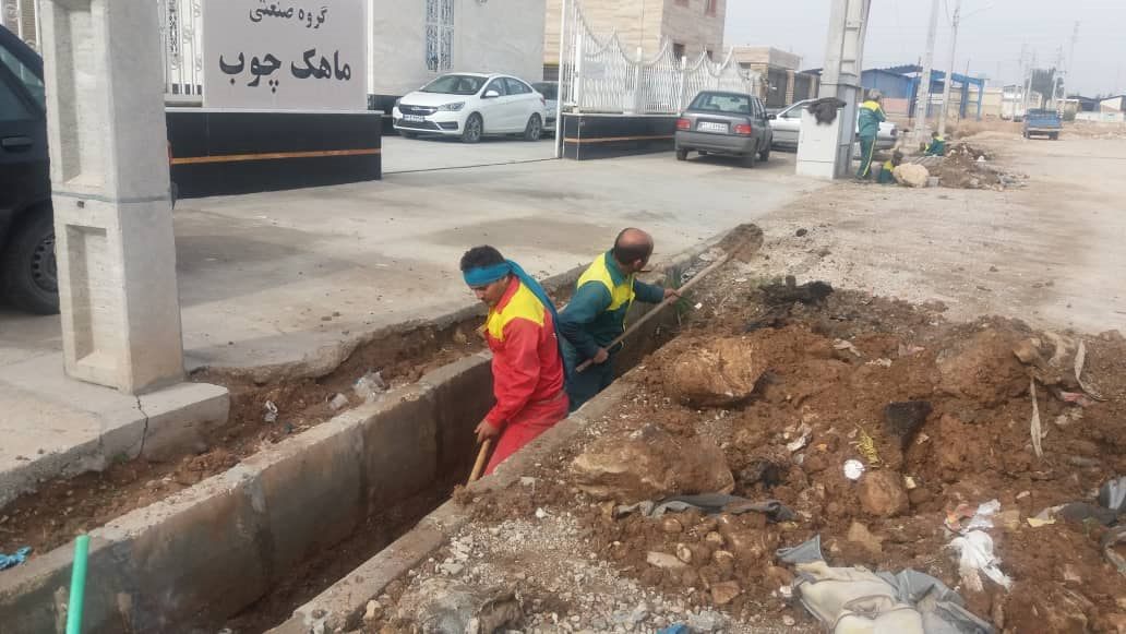 گوشه ای از فعالیت های خدماتی واحد فضای سبز شهرک